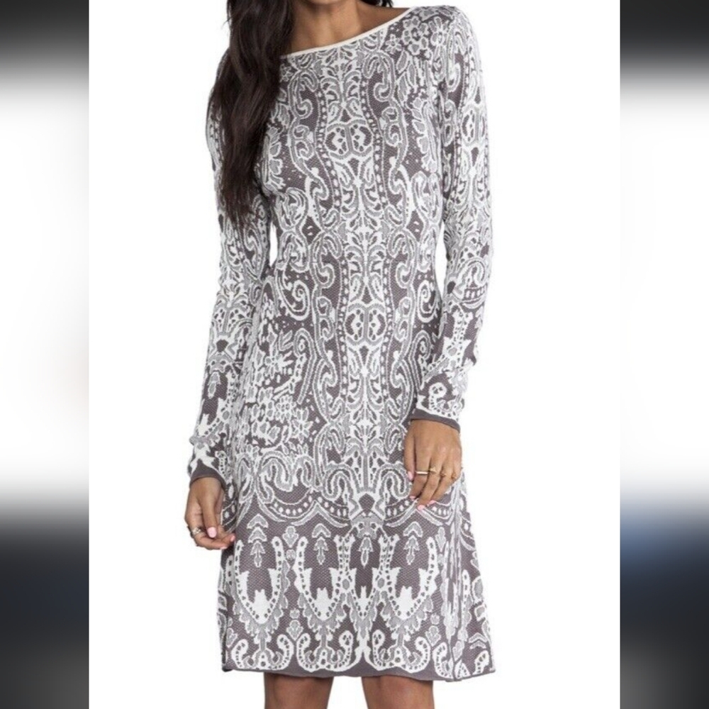 NWOT BCBG Maxaxria Petra Lace Dress in Grey Combo 70% Silk